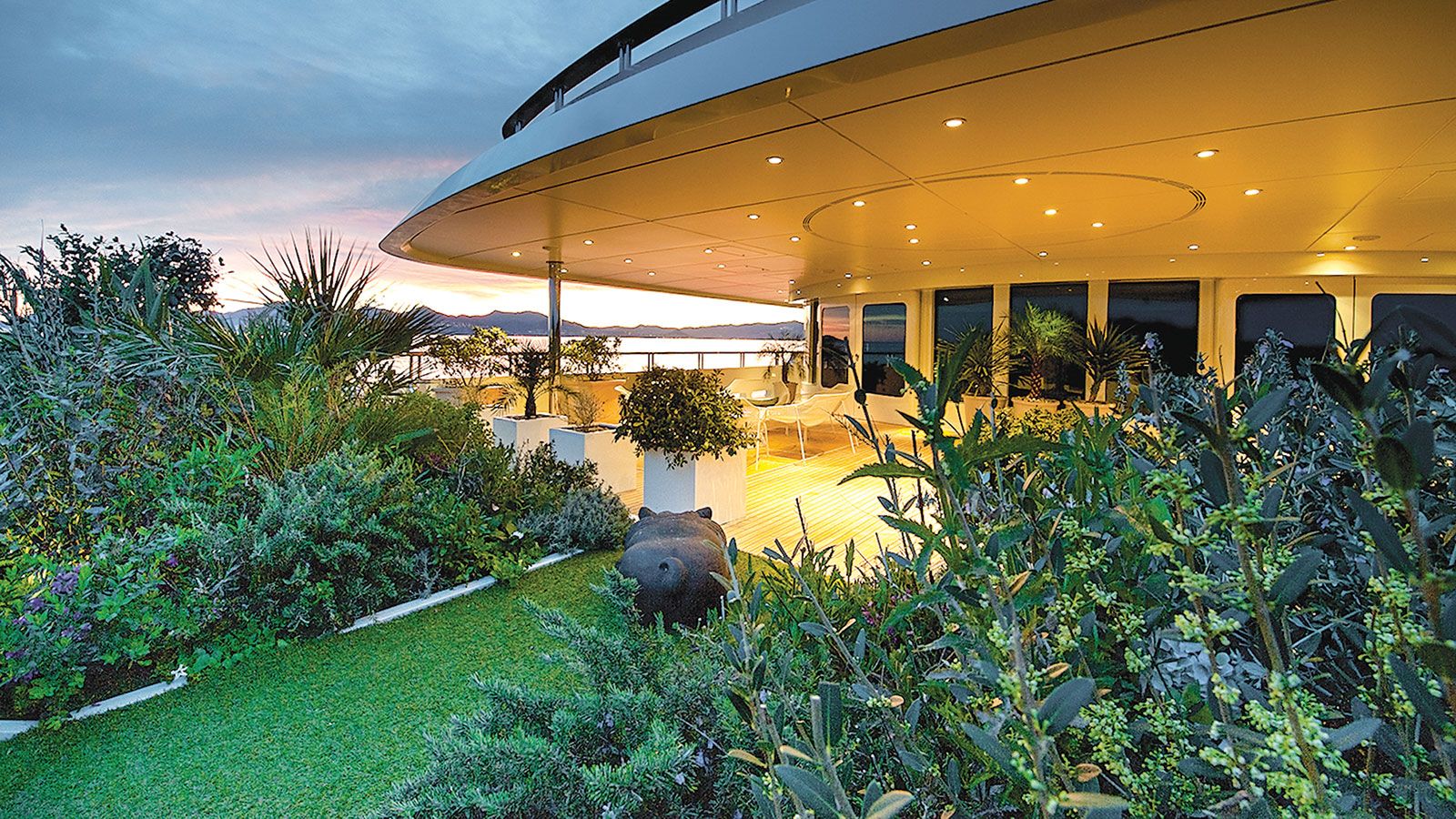How to create a garden on board your superyacht